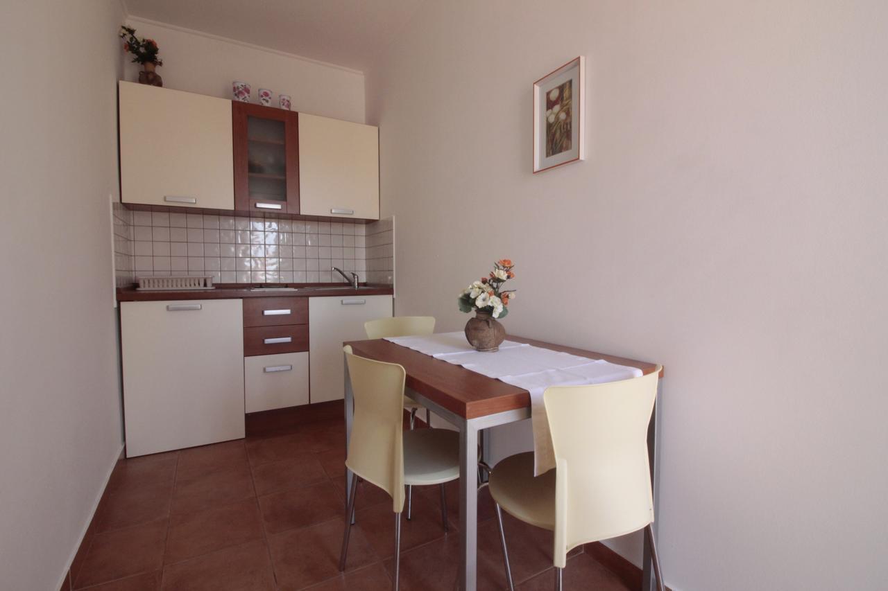 Studios & Rooms Fiesta Novalja Εξωτερικό φωτογραφία