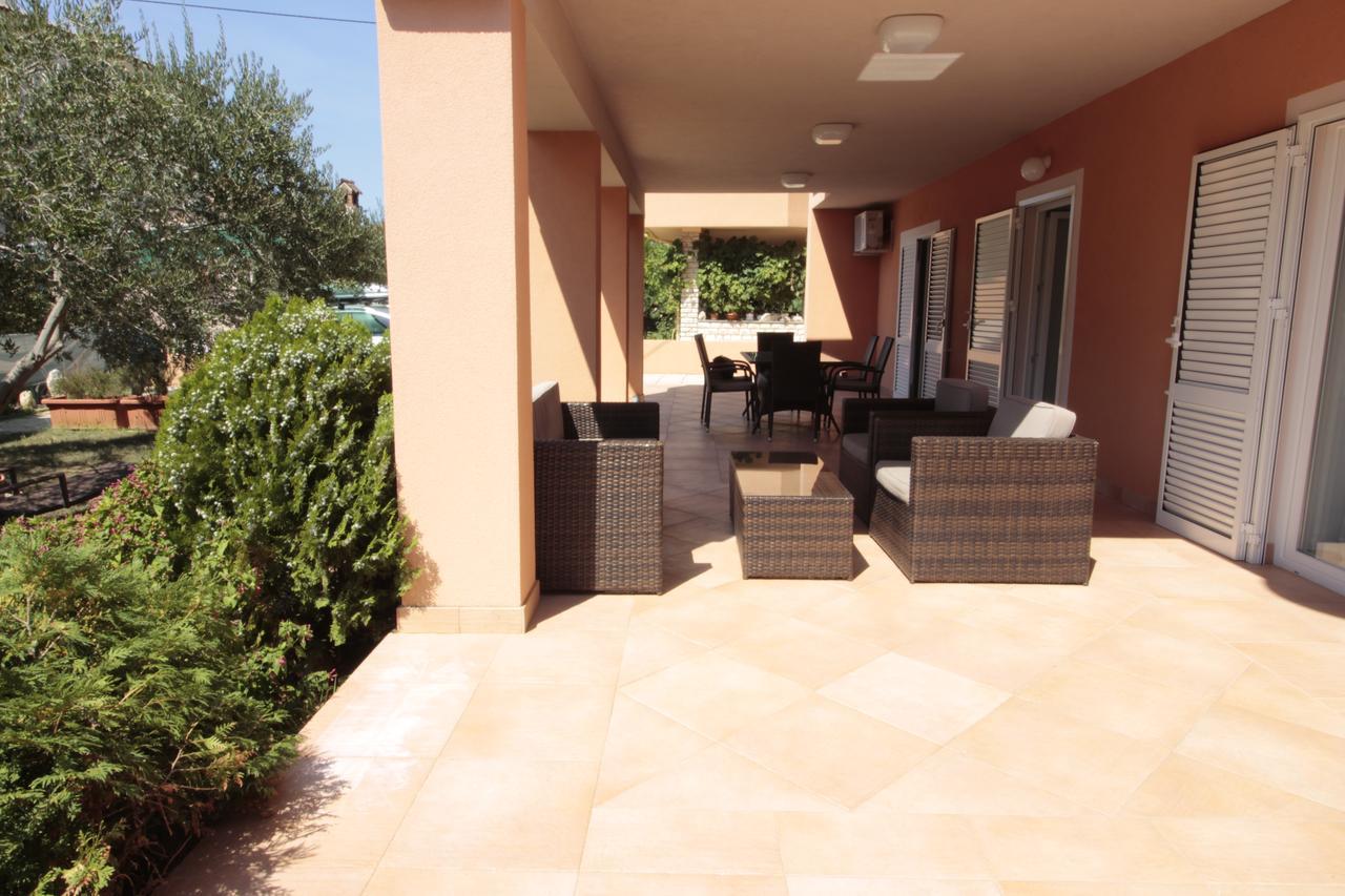 Studios & Rooms Fiesta Novalja Εξωτερικό φωτογραφία
