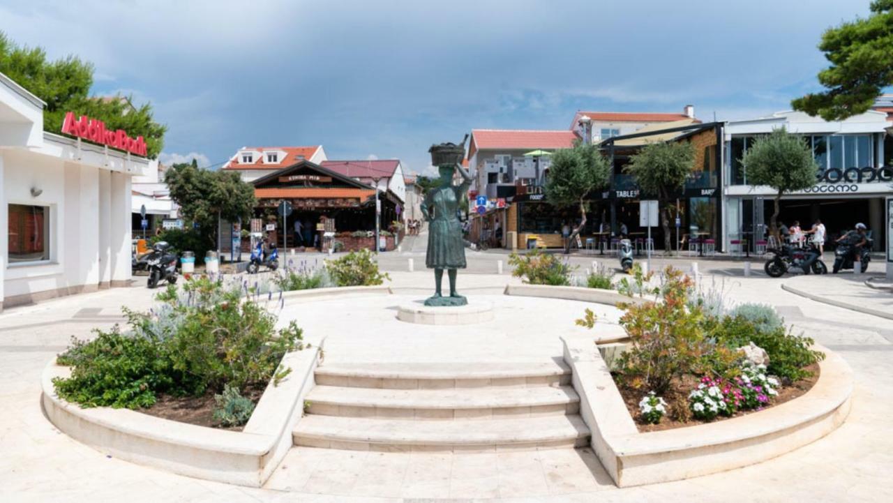 Studios & Rooms Fiesta Novalja Εξωτερικό φωτογραφία