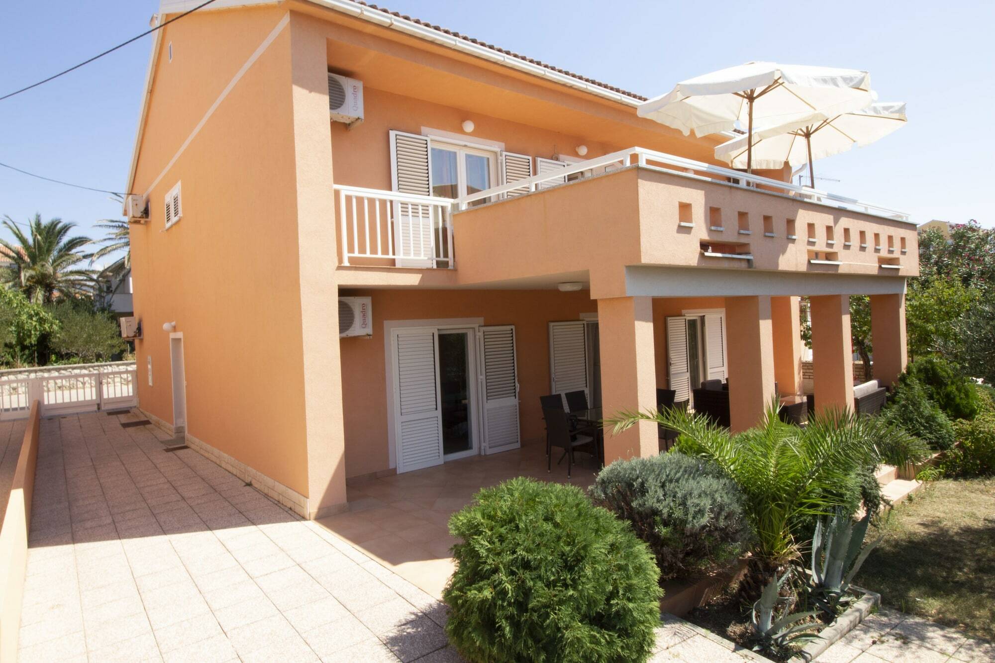 Studios & Rooms Fiesta Novalja Εξωτερικό φωτογραφία